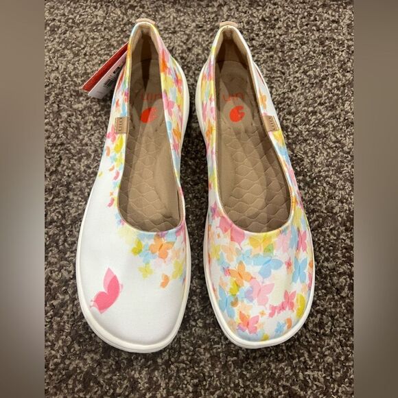 UIN butterfly shoe 8.5  - Picture 1 of 6